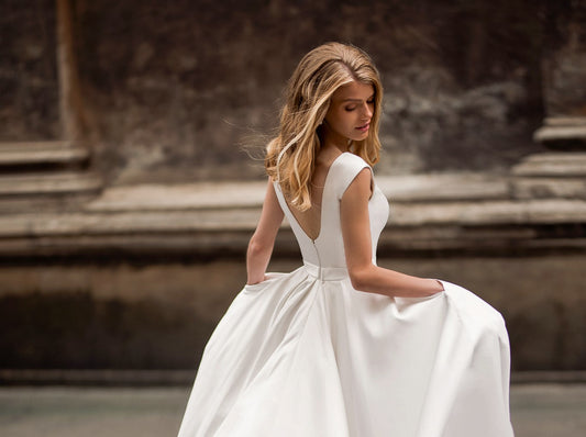 A Guide to European Wedding Dress Silhouettes & Styles