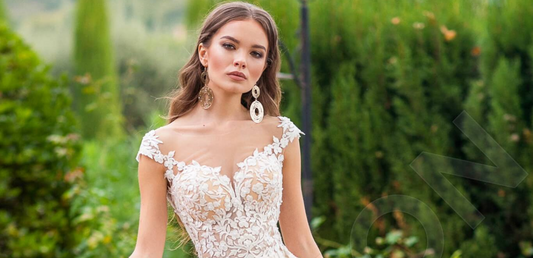 Wedding Gowns With Detachable Trains