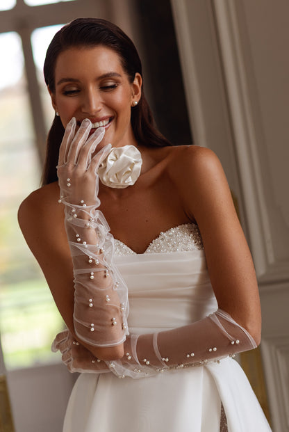 Emma-Rose A-line Sweetheart Milk Wedding dress