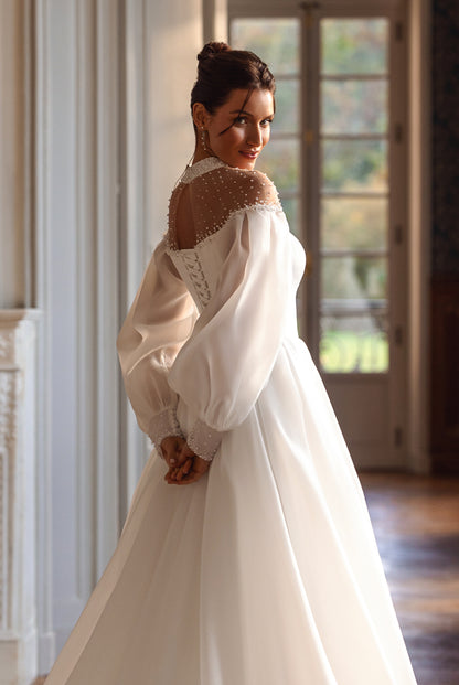 Amarante-Marie A-line Hight neck Milk Wedding dress