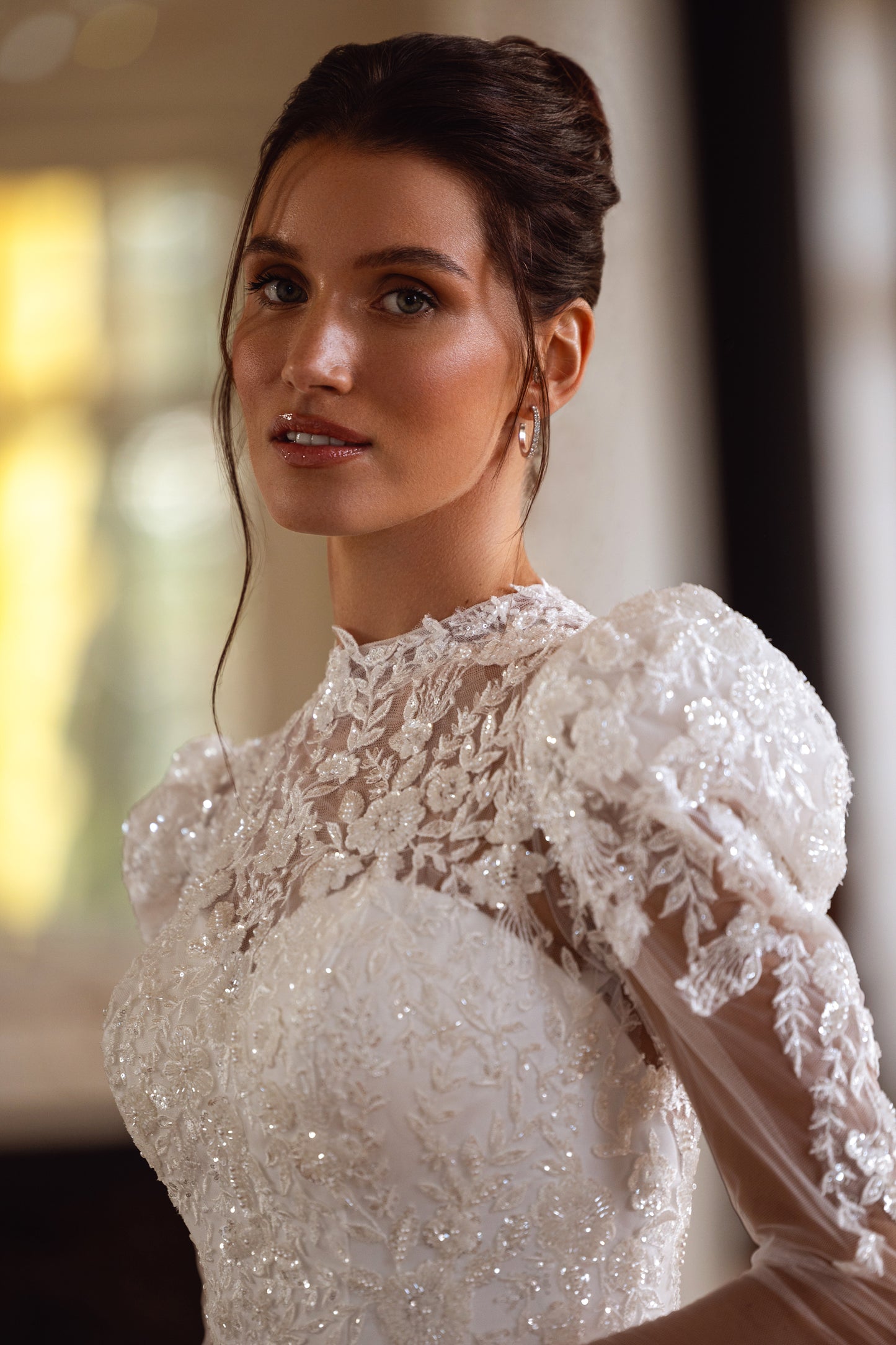 Violetta-Amarante A-line Hight neck Milk Wedding dress