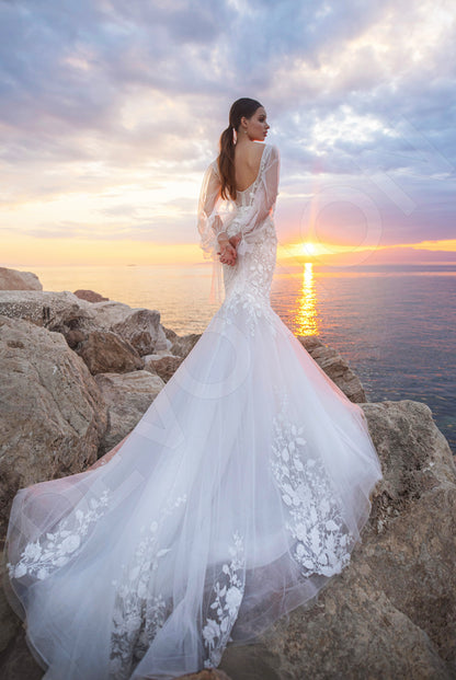 Arielle Trumpet/Mermaid Square Ivory Wedding dress