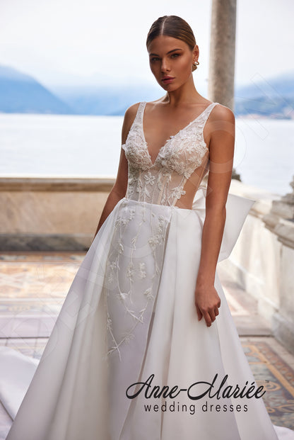 Ilaria A-line Deep V-neck Milk Wedding dress 2