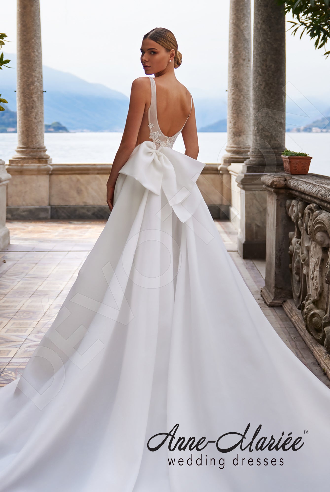 Ilaria A-line Deep V-neck Milk Wedding dress 8