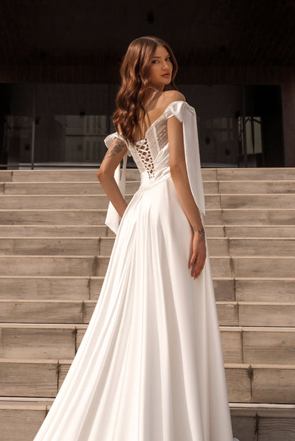 Ivy A-line Sweetheart Ivory Wedding dress