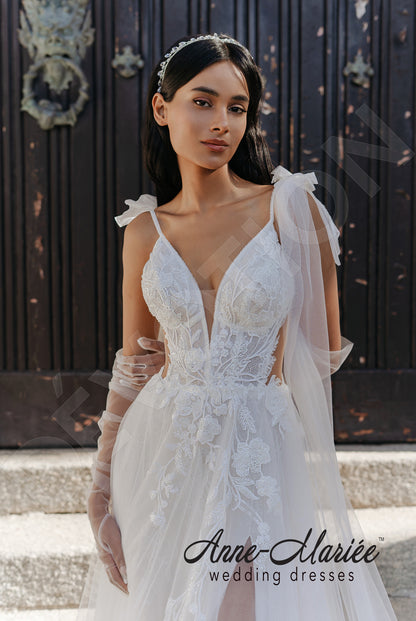 Laerta A-line Deep V-neck Milk Wedding dress 2