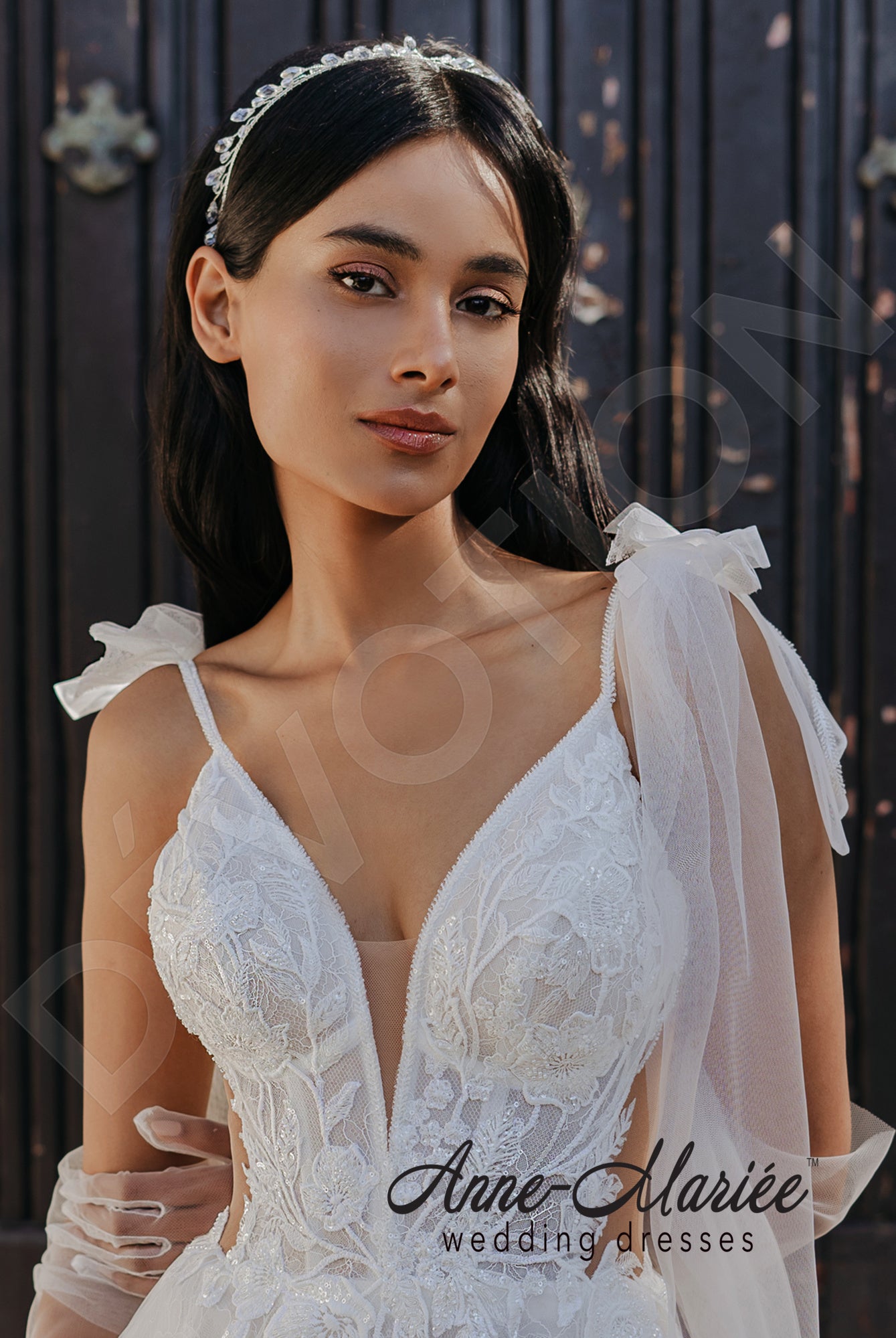 Laerta A-line Deep V-neck Milk Wedding dress 6