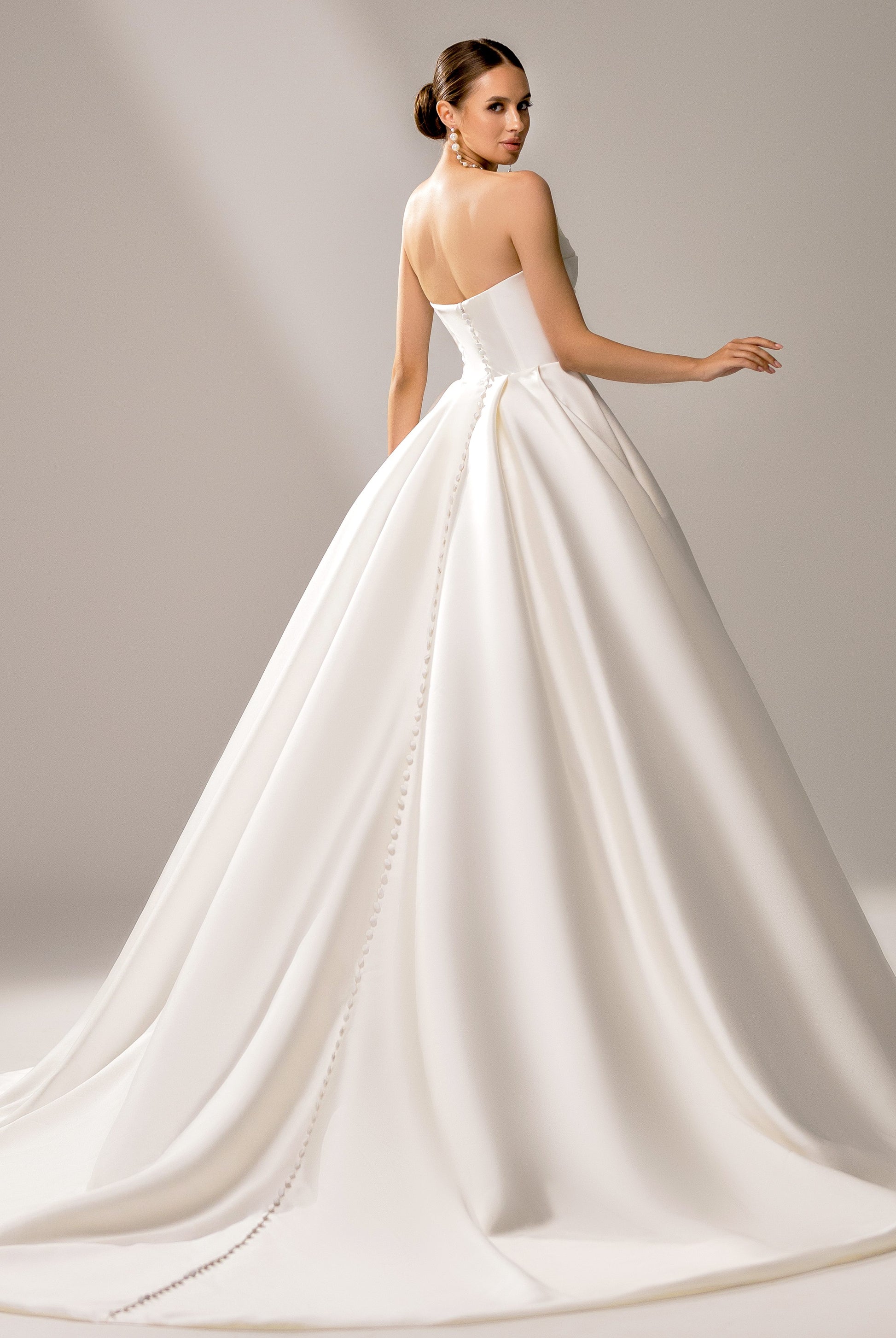 Anara Princess/Ball Gown Sweetheart Milk Wedding dress