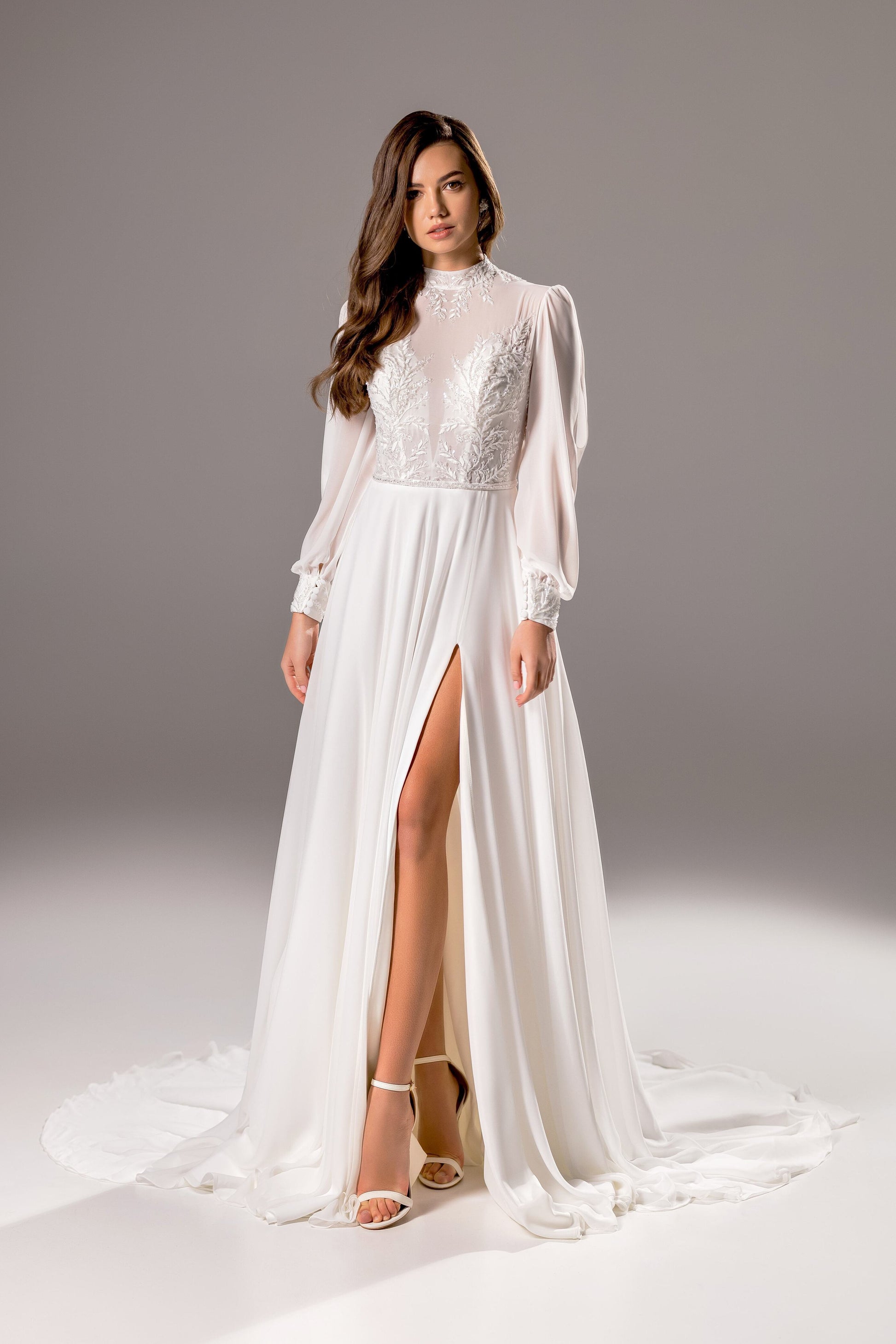 Bevin A-line High neck Milk Wedding dress