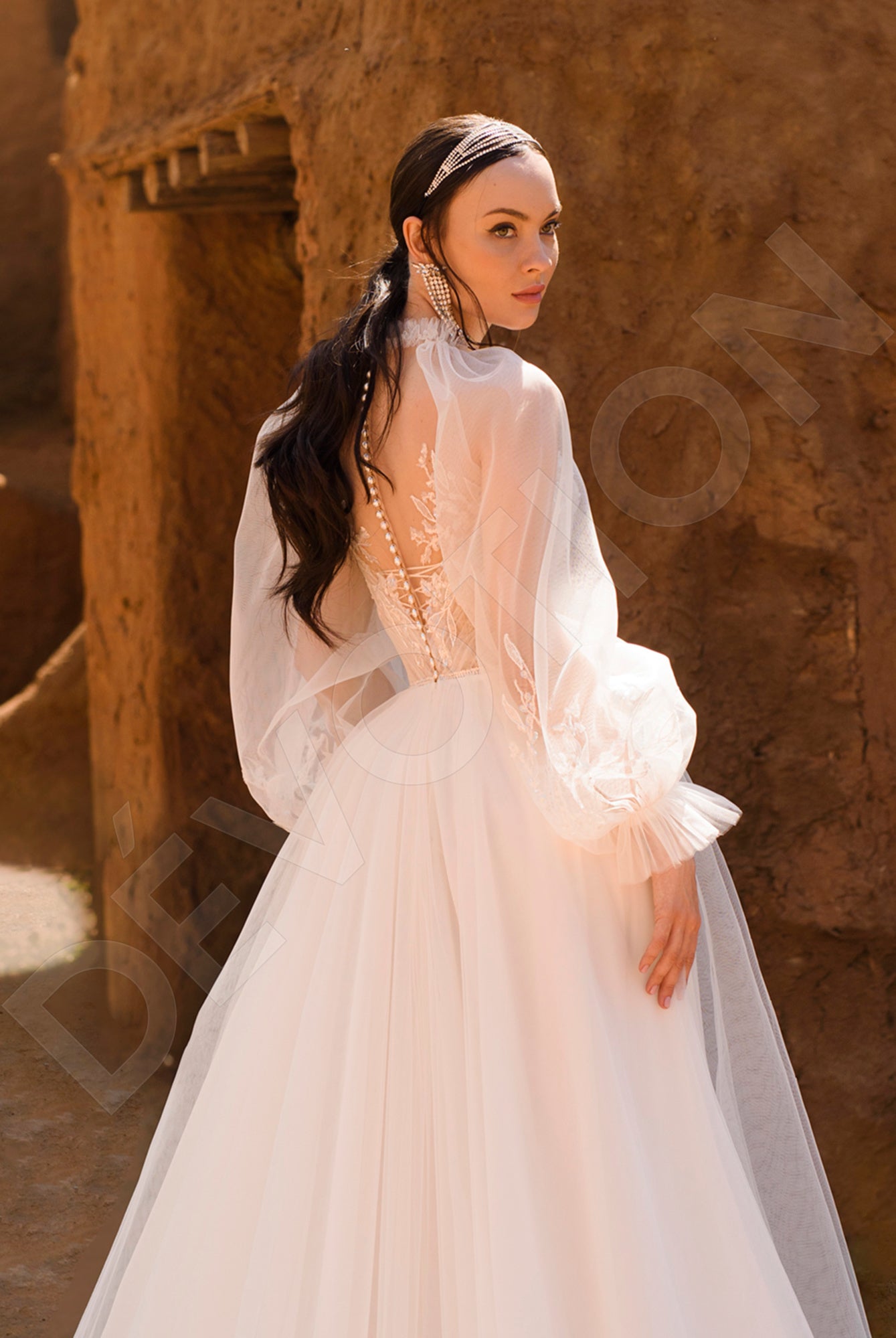 Salmonia A-Line Halter Off White Wedding dress