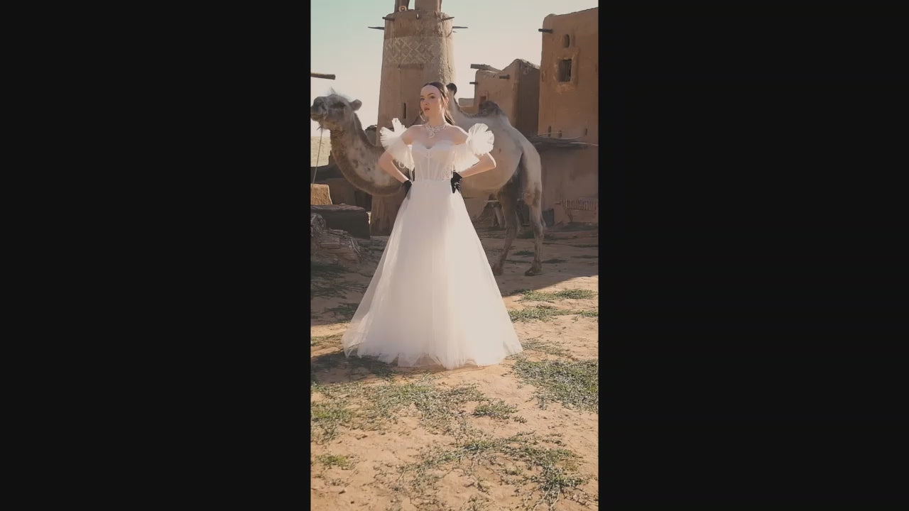 Konlita A-line Sweetheart Off White Wedding dress video