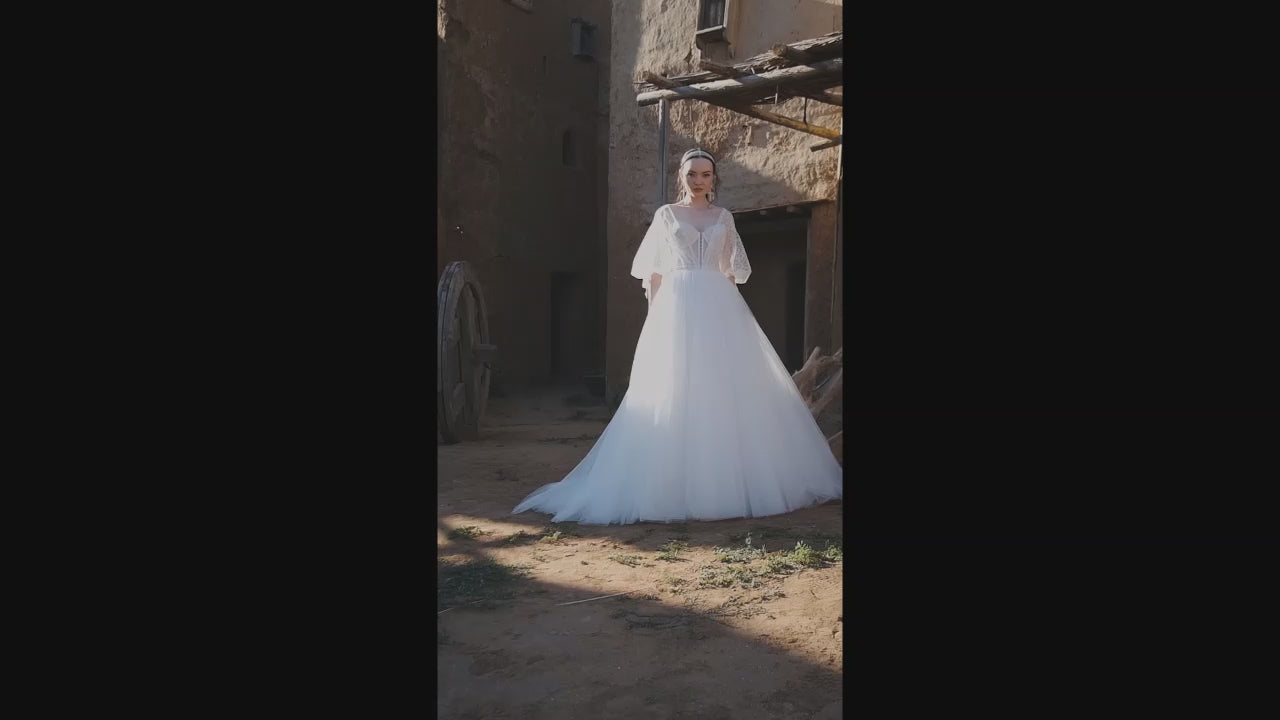 Savantia A-Line Sweetheart Off White Wedding dress video