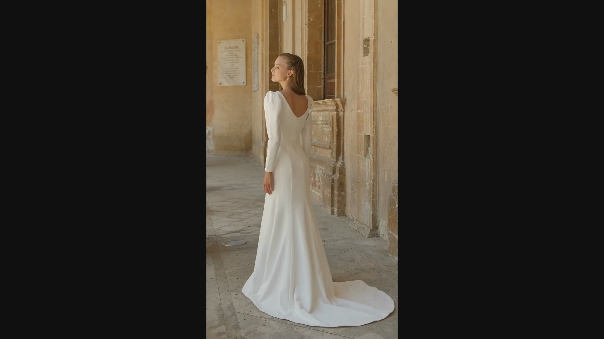 Dona Trumpet/Mermaid V-neck Ivory Wedding dress