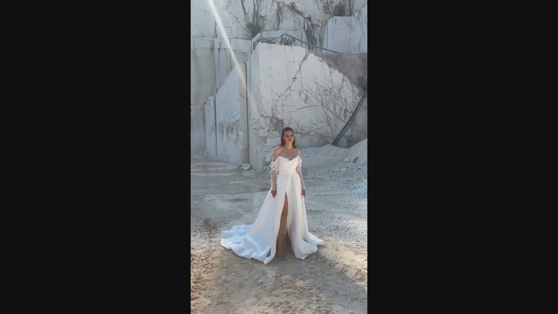 Mabel A-line Sweetheart Ivory Wedding dress video