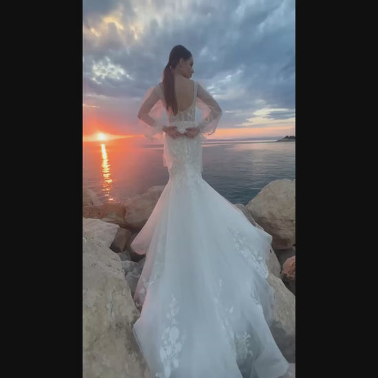 Arielle Trumpet/Mermaid Square Ivory Wedding dress