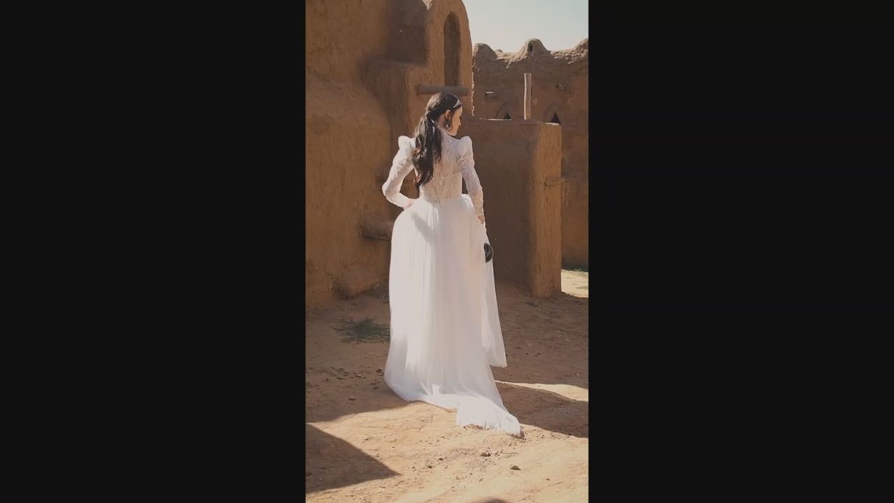 Milusa A-line Hight Neck Off White Wedding dress video