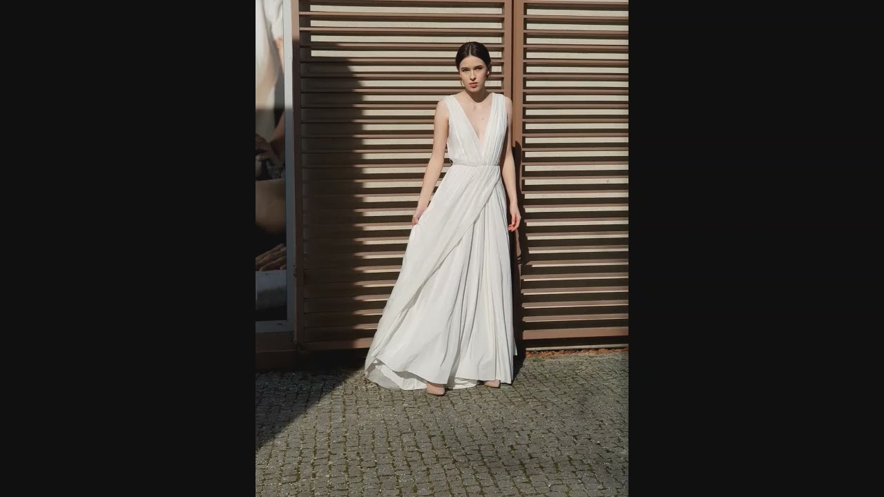 Jitka A-line Deep V-neck White Wedding dress video
