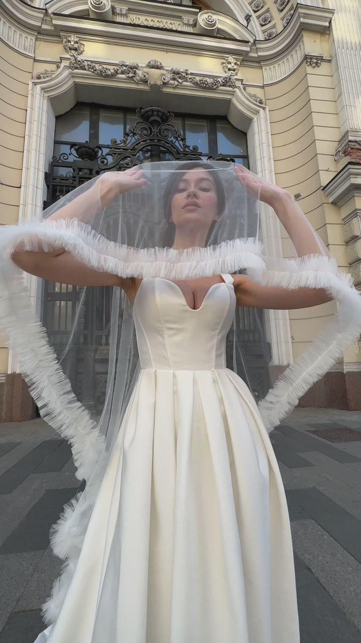 Ruelia A-line Sweetheart Milk Wedding dress video