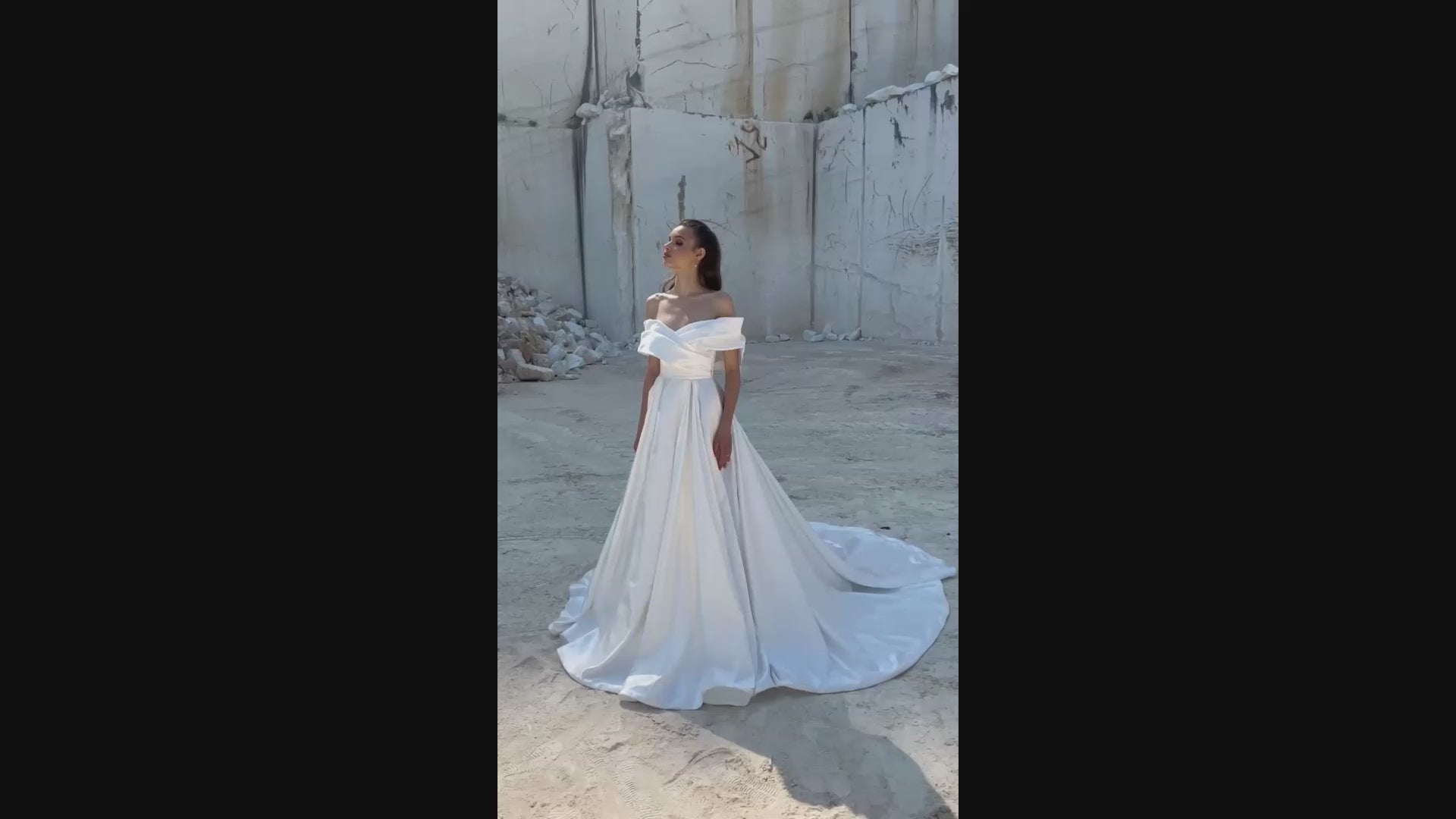 Olga A-line Sweetheart Ivory Wedding dress video