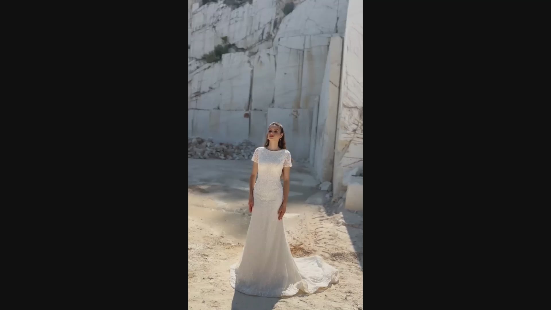 Erin Trumpet/Mermaid Boat Ivory/Nude Wedding dress video