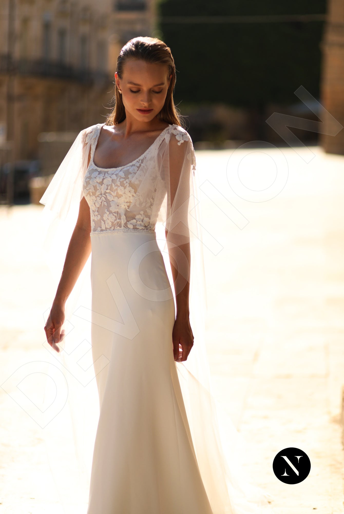 Bonnie Trumpet/Mermaid Square Ivory Wedding dress 3