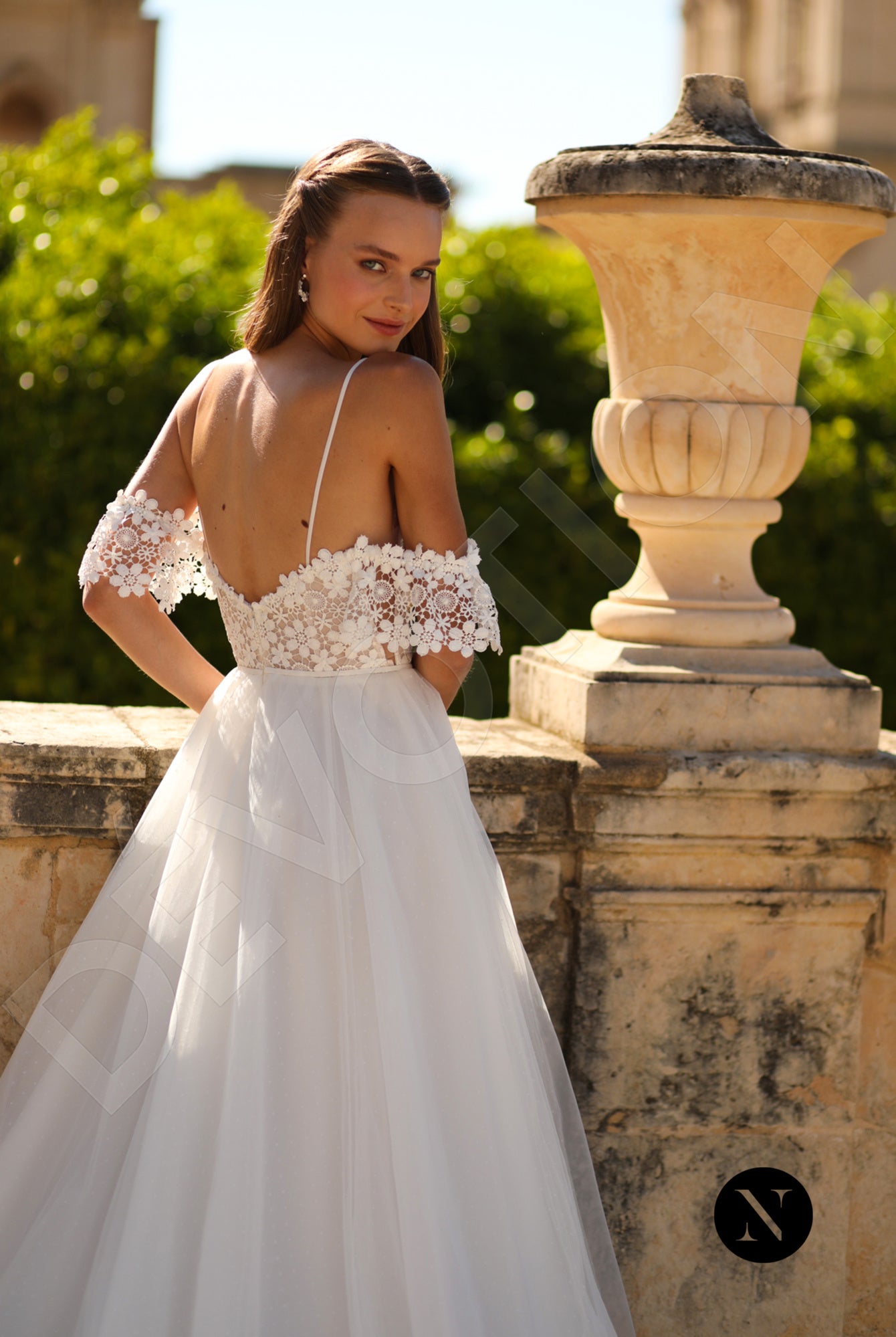 Lolla A-line Sweetheart Ivory Wedding dress 3