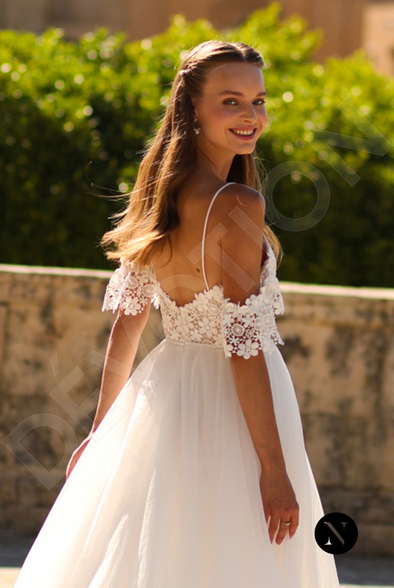 Lolla A-line Sweetheart Ivory Wedding dress
