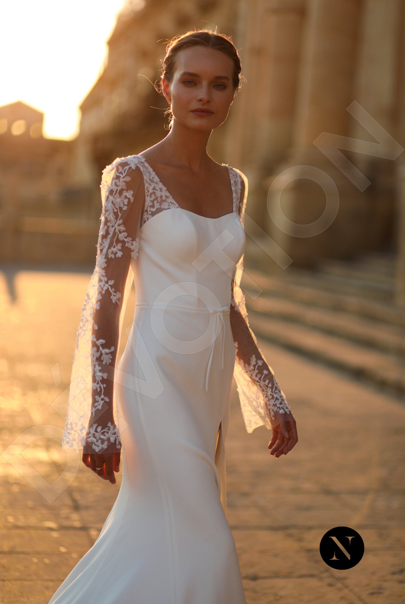 Noel Trumpet/Mermaid Square Ivory Wedding dress