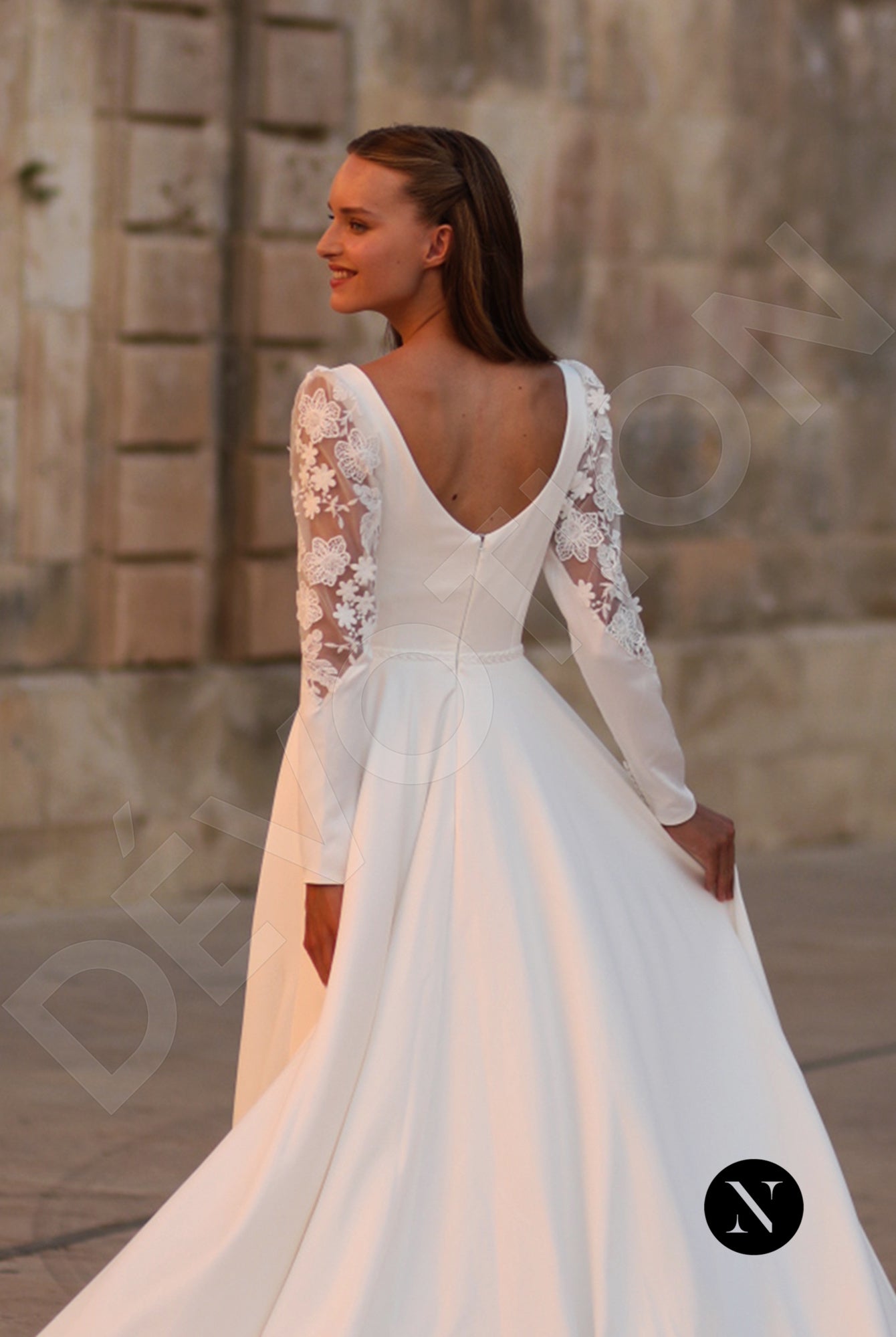 Roxana A-line V-neck Ivory Wedding dress 4