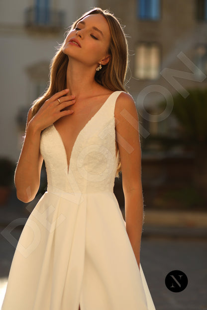 Vanessa A-line Deep V-neck Ivory Wedding dress 2