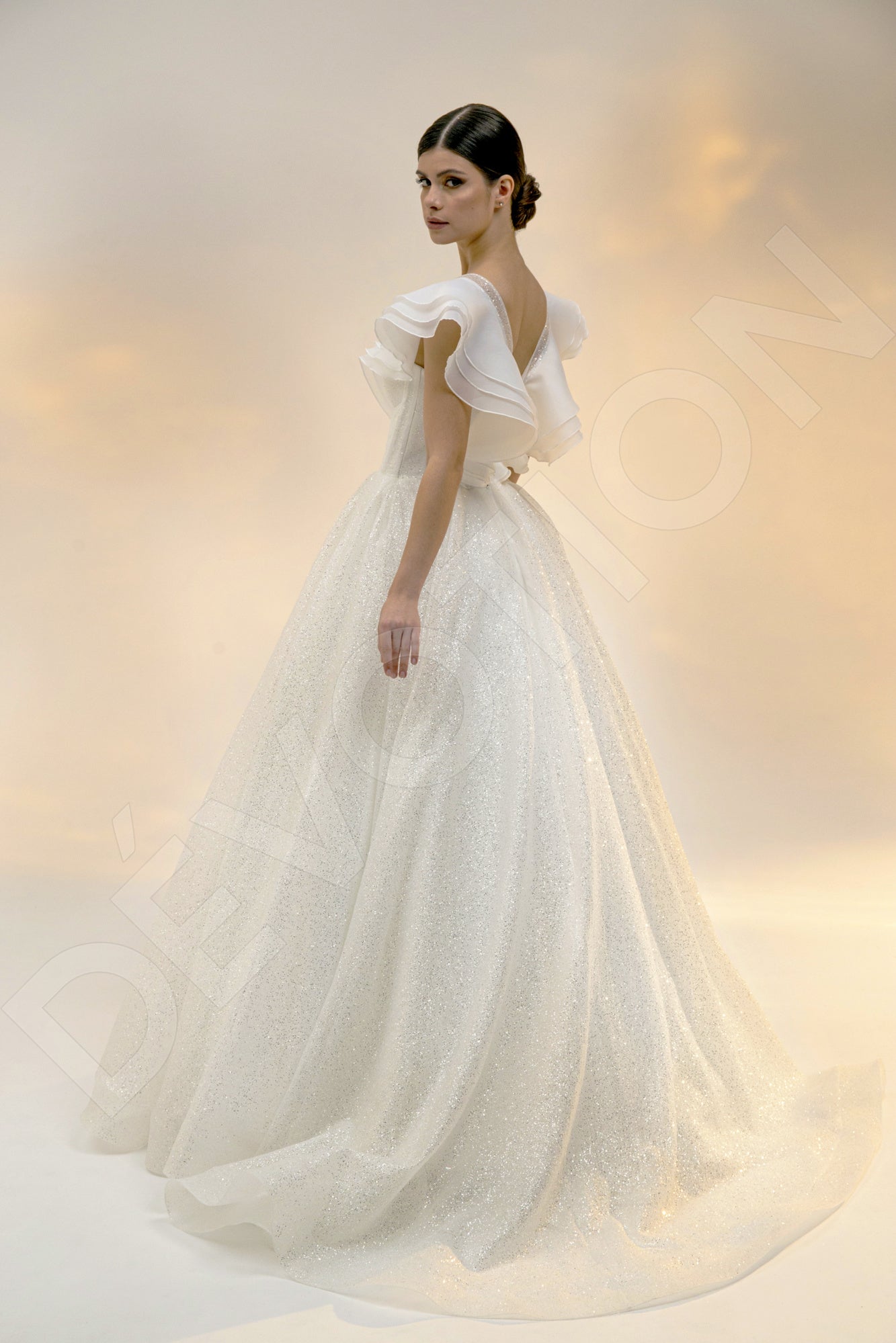 Amalisa Princess/Ball Gown V-neck Light Ivory Wedding dress