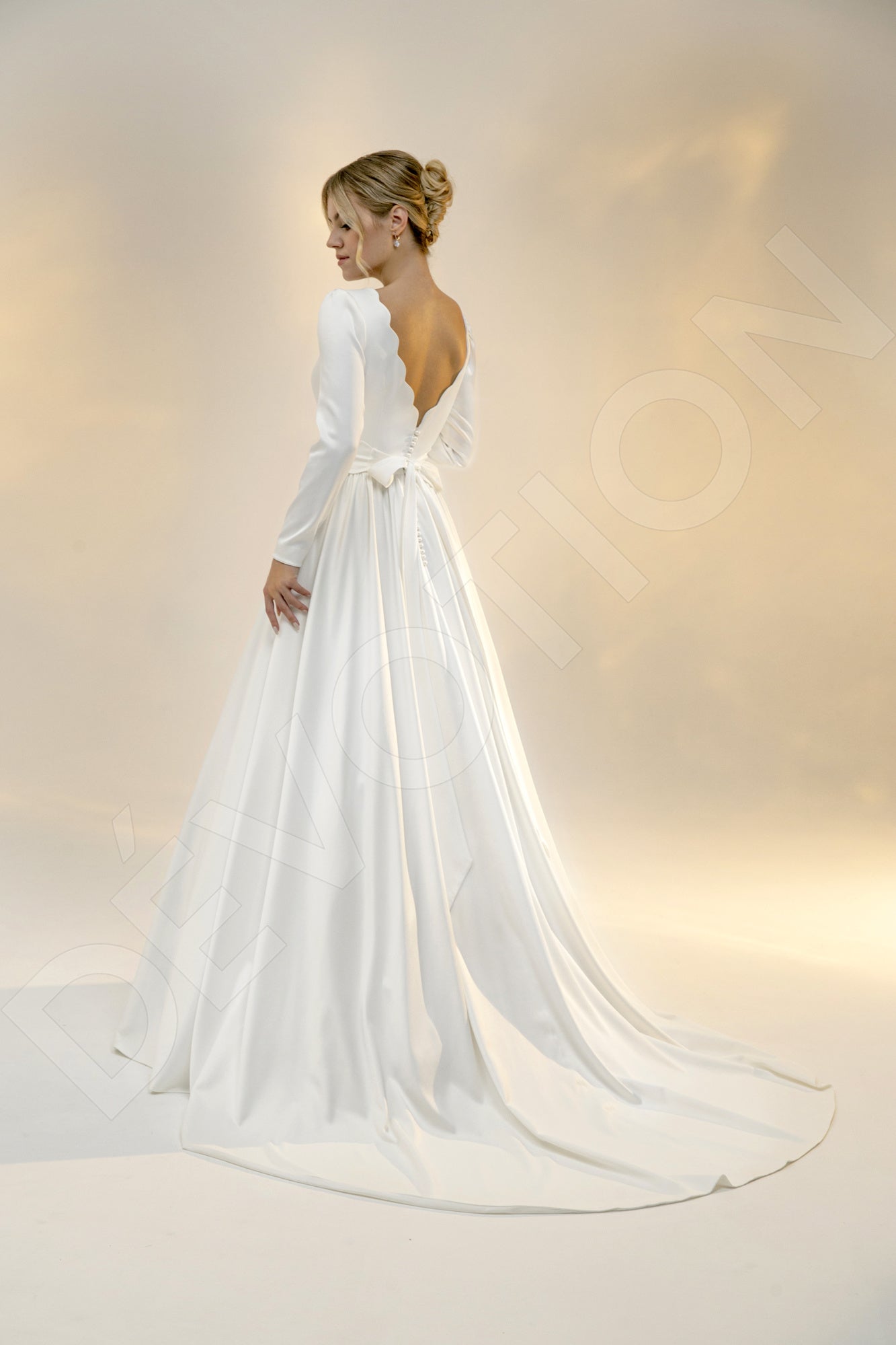 Agnela A-line Jewel Light Ivory Wedding dress