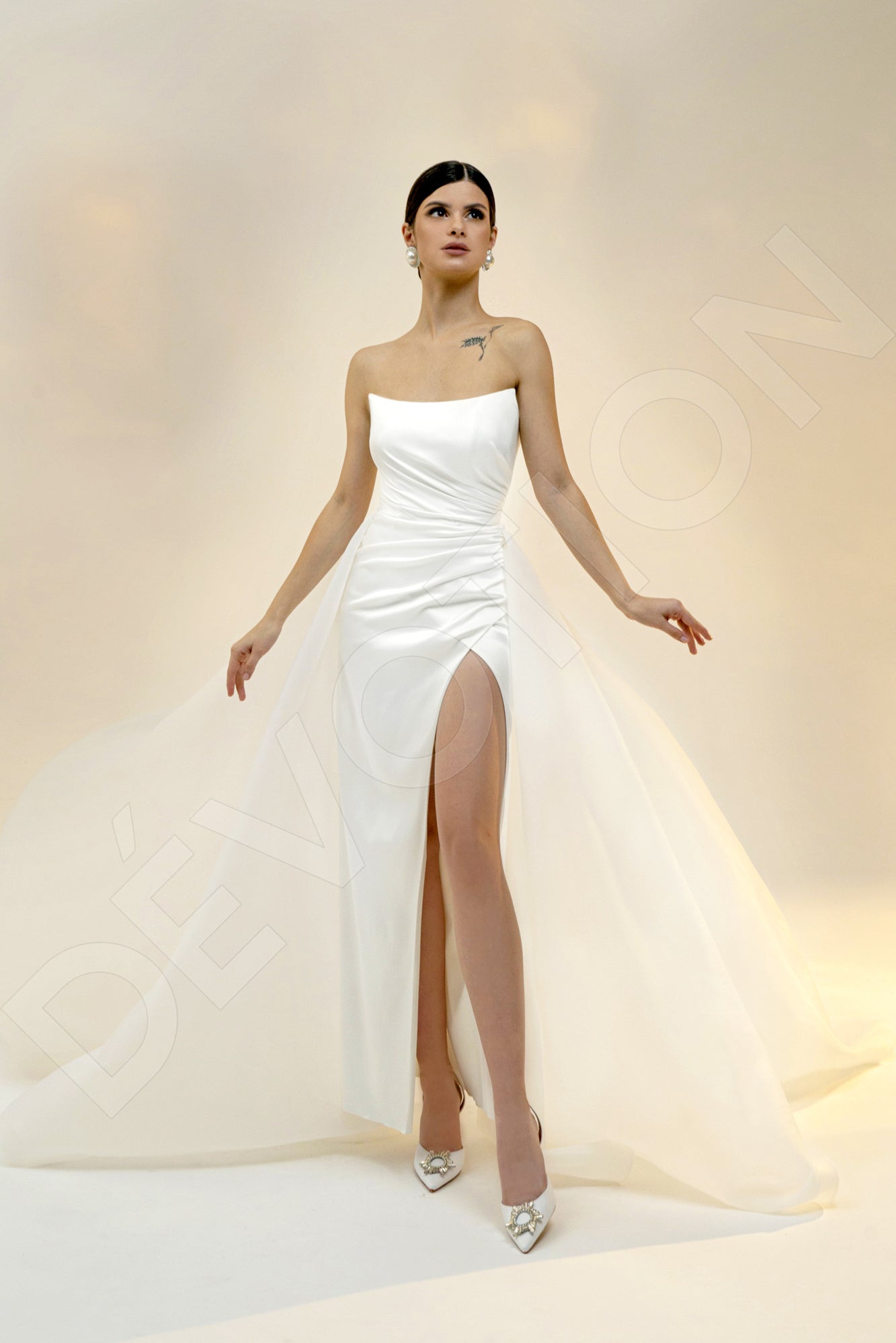 Greyla Sheath/Column Straight Across Light Ivory Wedding dress