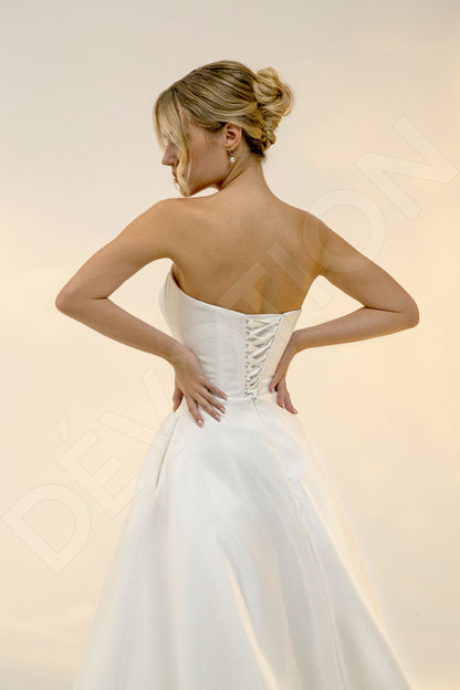 Kerina A-line Sweetheart Light Ivory Wedding dress