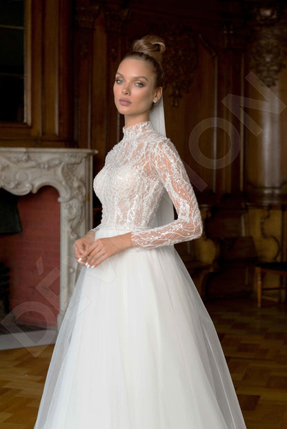 Misteria Princess/Ball Gown High neck Off White Wedding dress