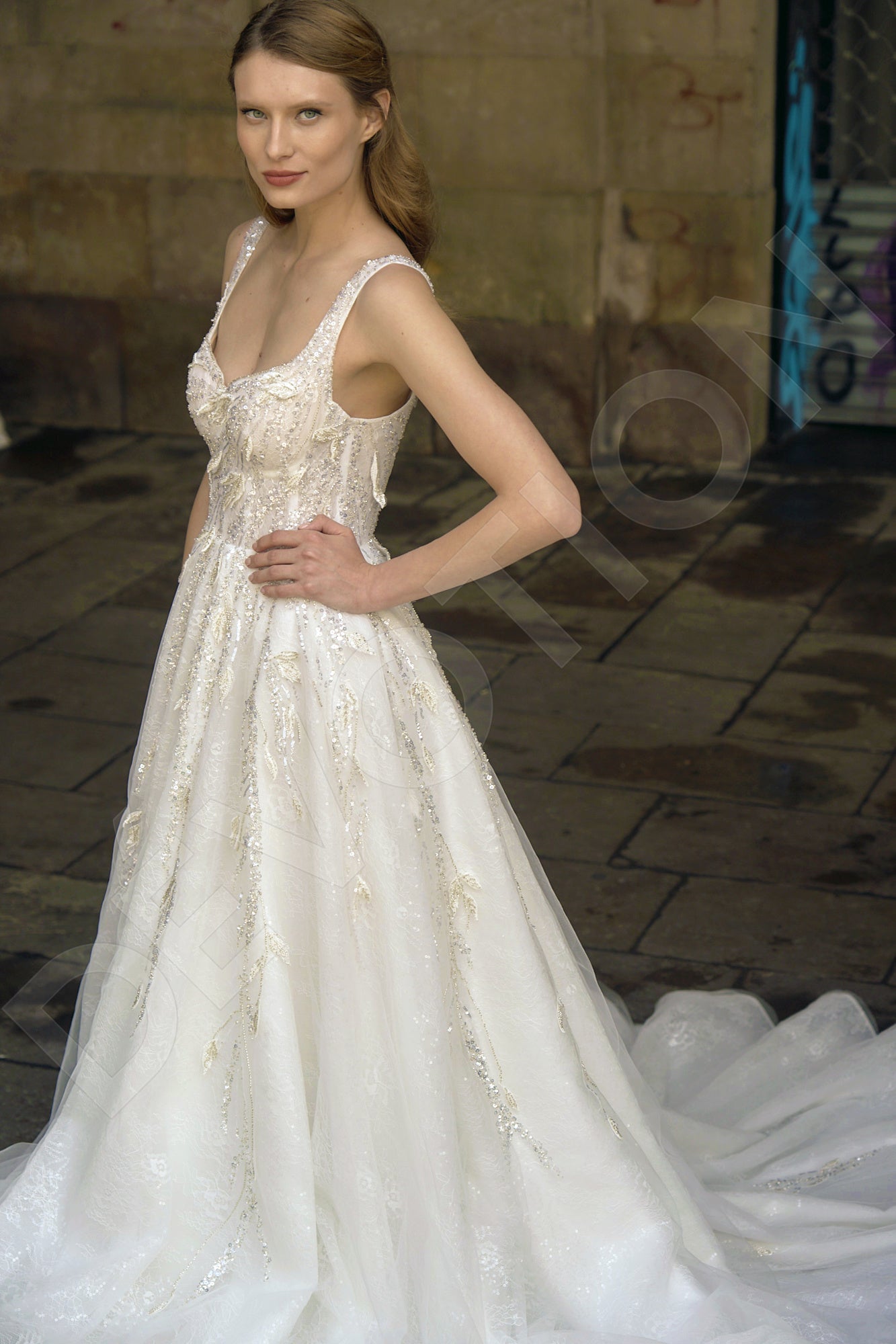 Evana A-line Sweetheart Milk Wedding dress