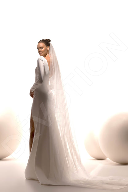 Adelona Trumpet/Mermaid Deep V-neck Ivory Wedding dress