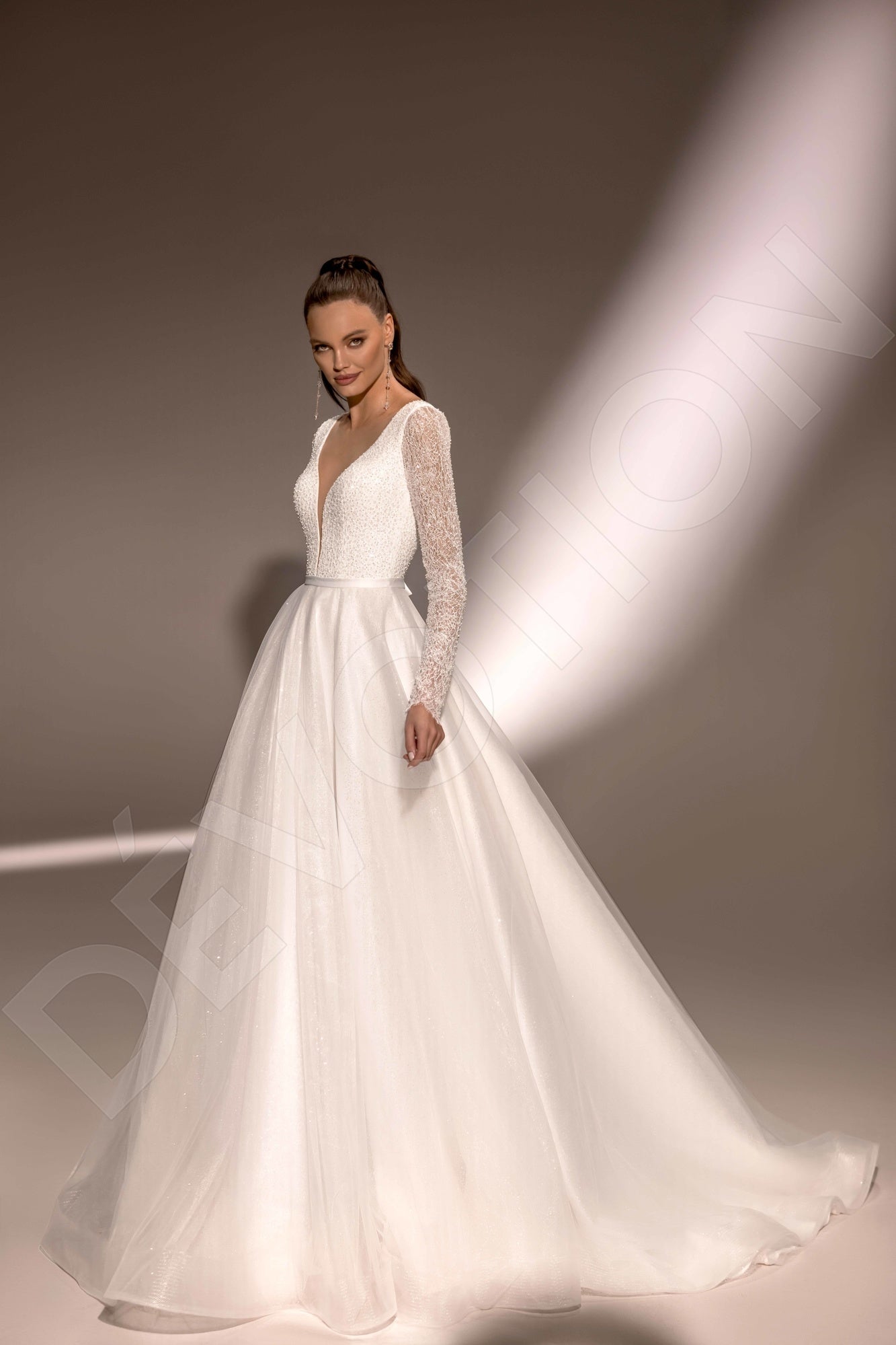 Amia A-line Deep V-neck Ivory Wedding dress