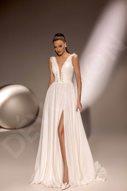 Donna A-line Deep V-neck Ivory Wedding dress