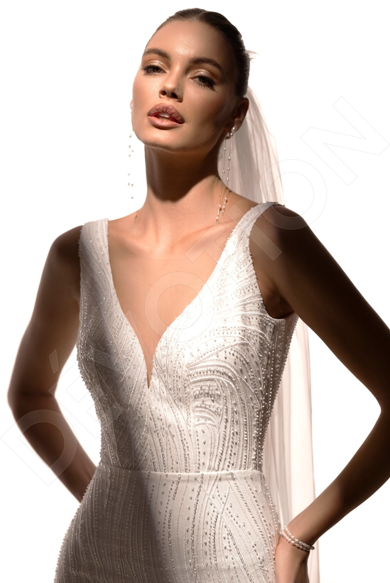 Irvin Trumpet/Mermaid V-neck Ivory Wedding dress