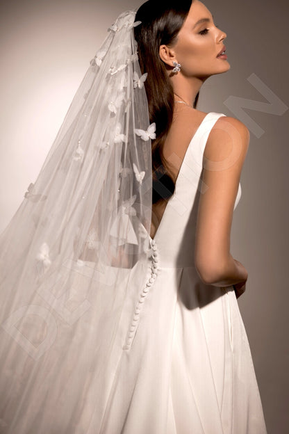 Leon A-line Deep V-neck Ivory Wedding dress