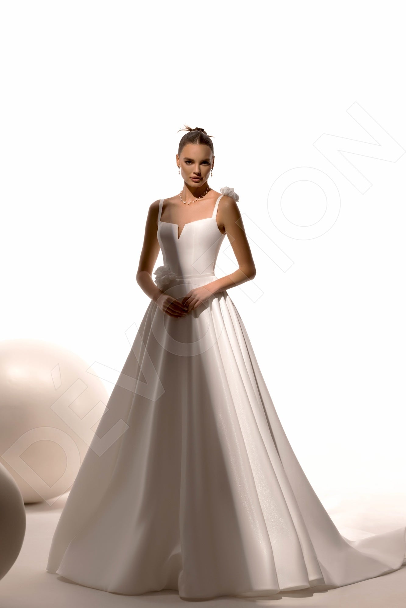 Lilibet A-line Square Ivory Wedding dress