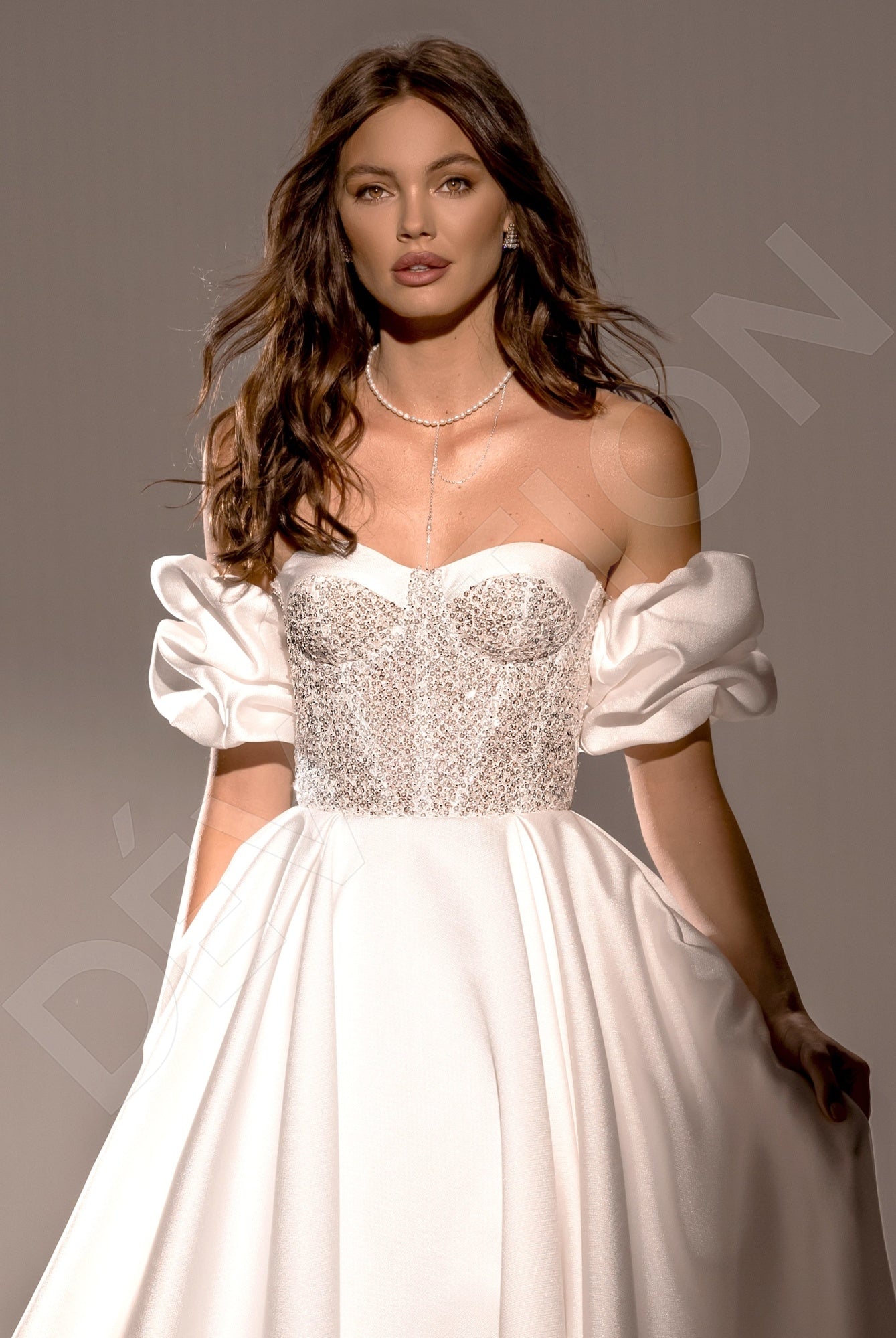 Nellia A-line Sweetheart Ivory Wedding dress