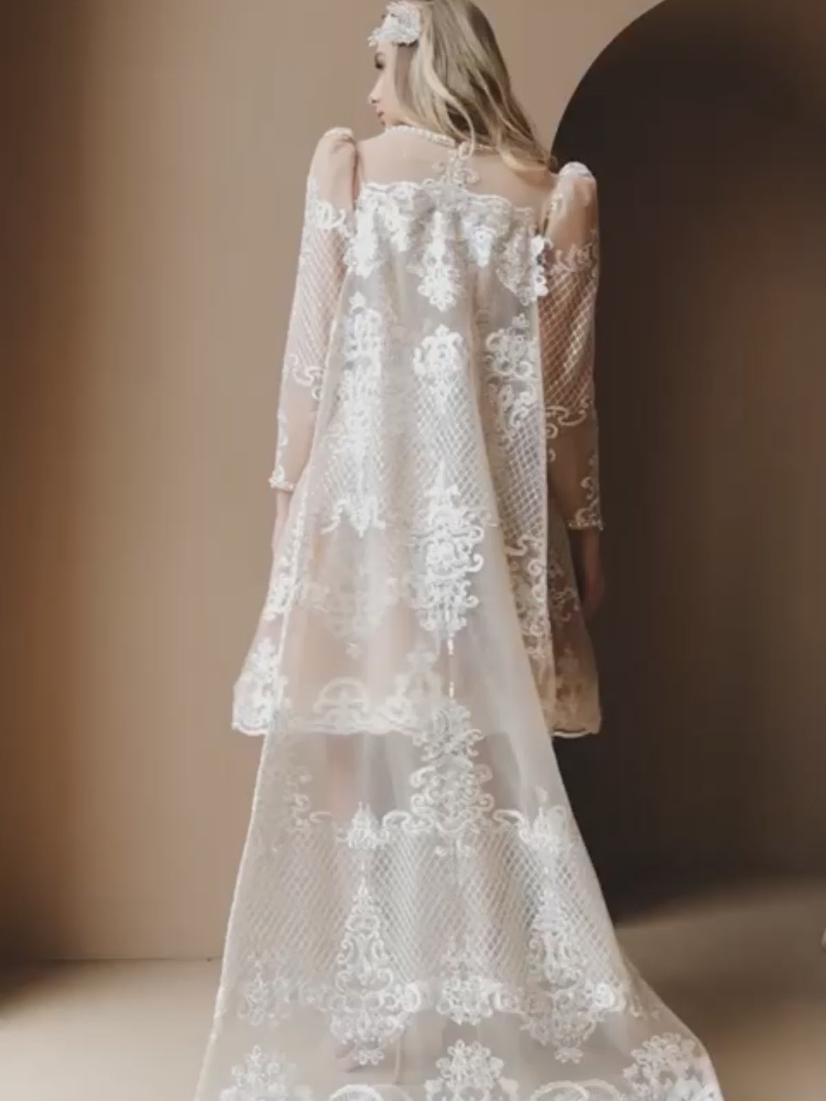 Lavia A-line Square Nude Milk Wedding dress video