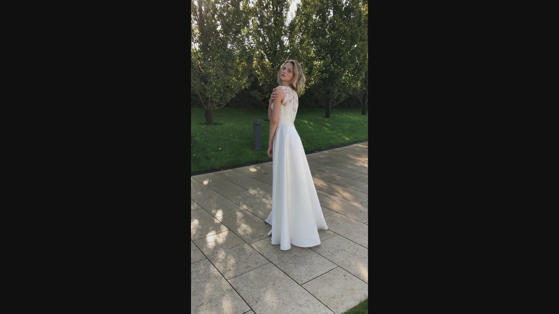 Alona A-line V-neck Ivory Wedding dress video