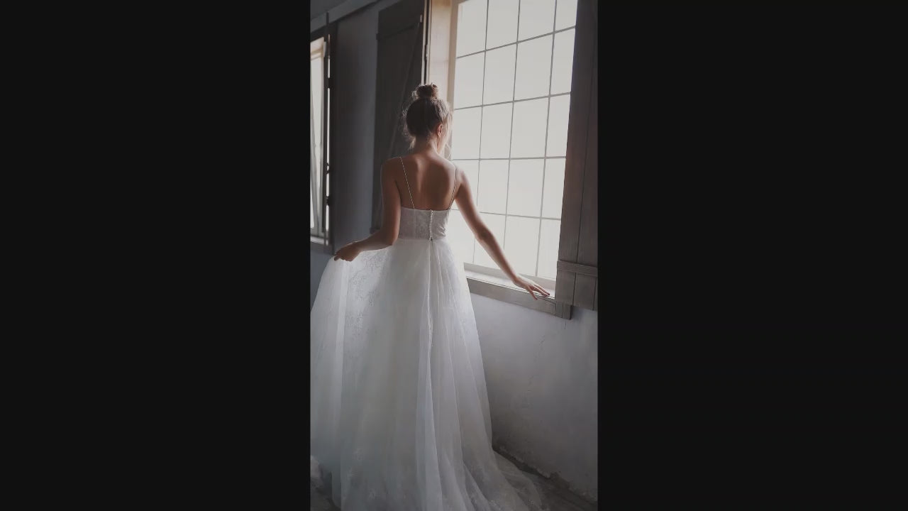 Camiela A-line V-neck Milk Wedding dress video