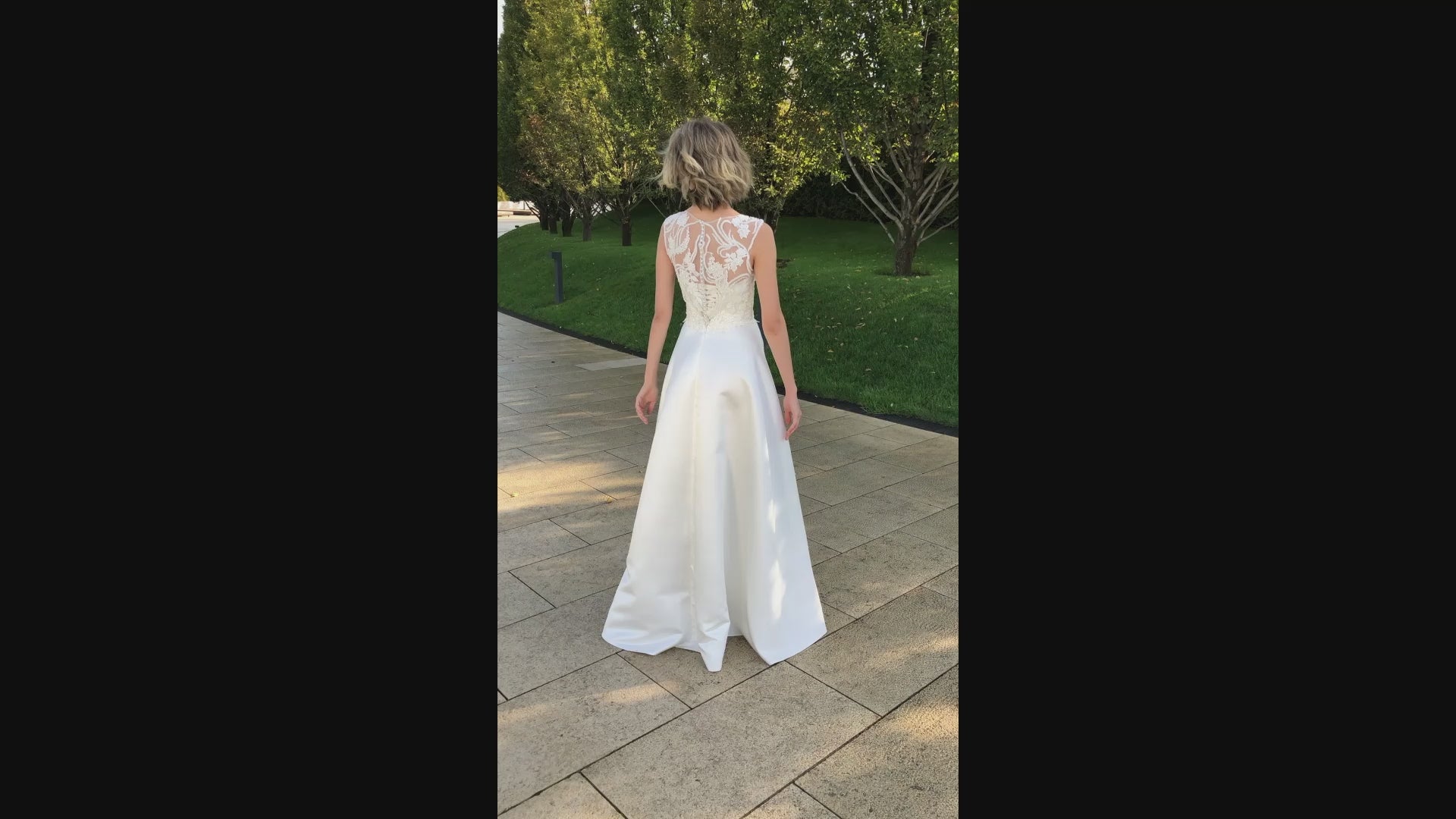 Alona A-line V-neck Ivory Wedding dress video