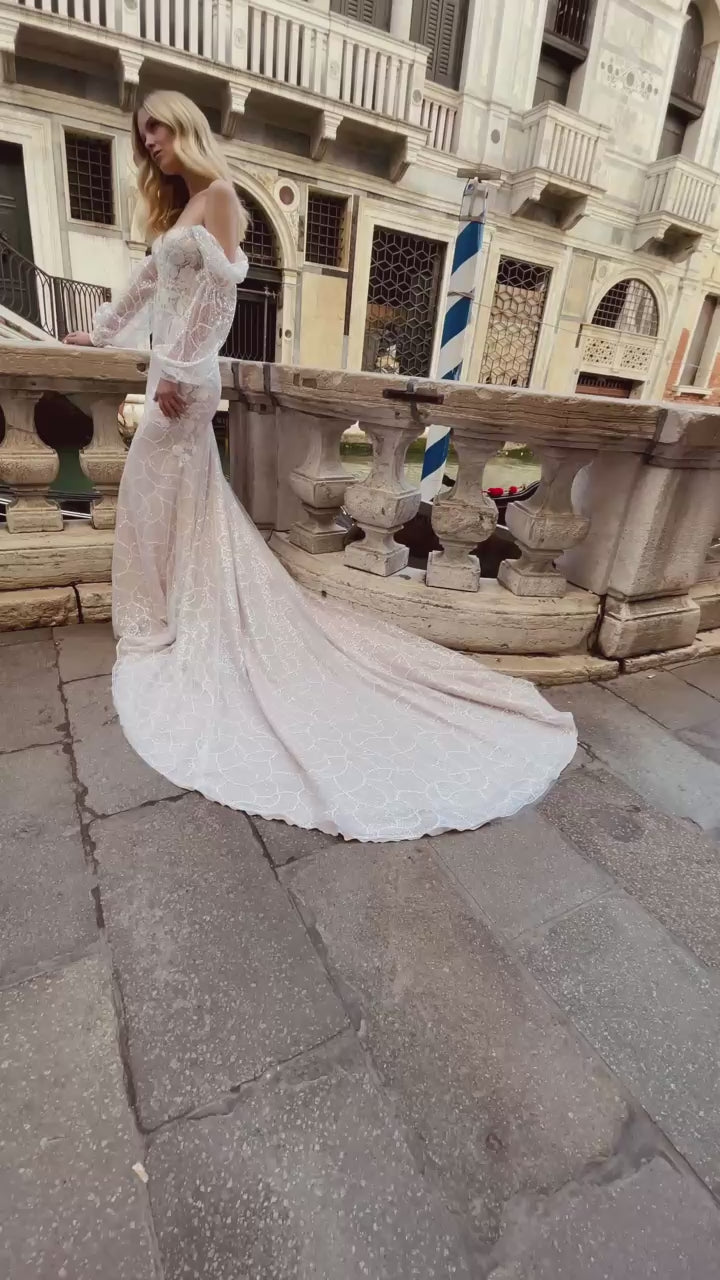 Shelis Trumpet/Mermaid Off-shoulder/Drop shoulders Ivory Nude Wedding dress video