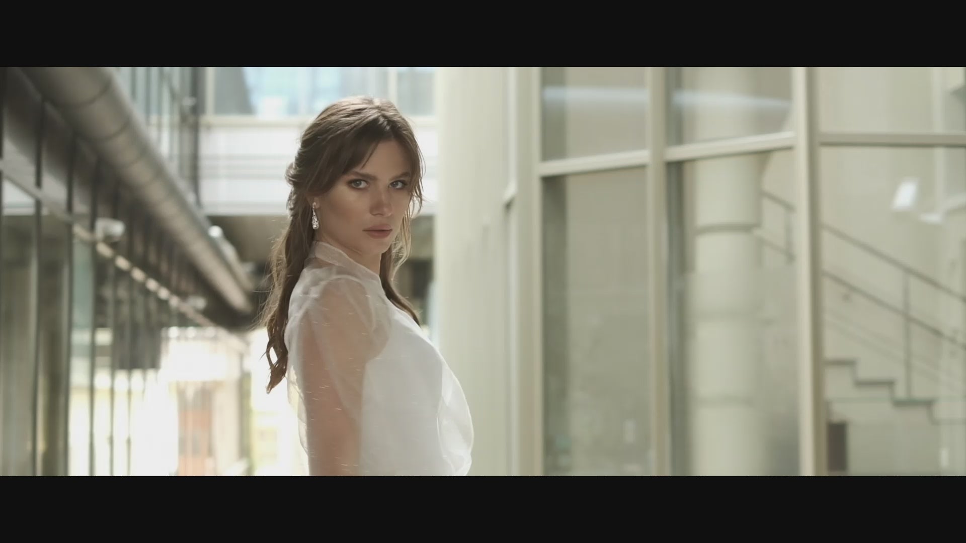 Sima A-line V-neck Milk Wedding dress video