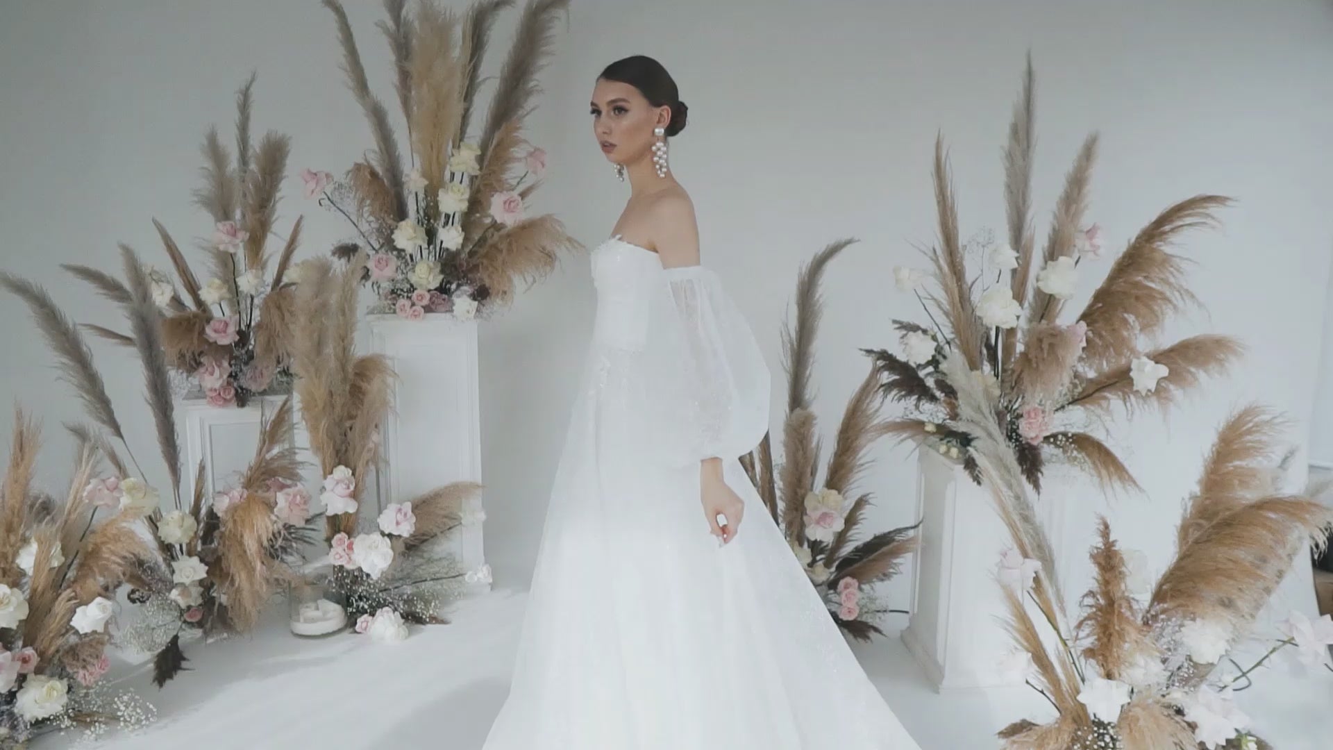 Videl A-line Sweetheart Lightivory Wedding dress video